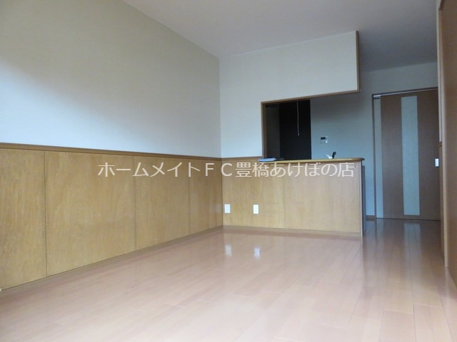 居室・リビング　同型別部屋写真