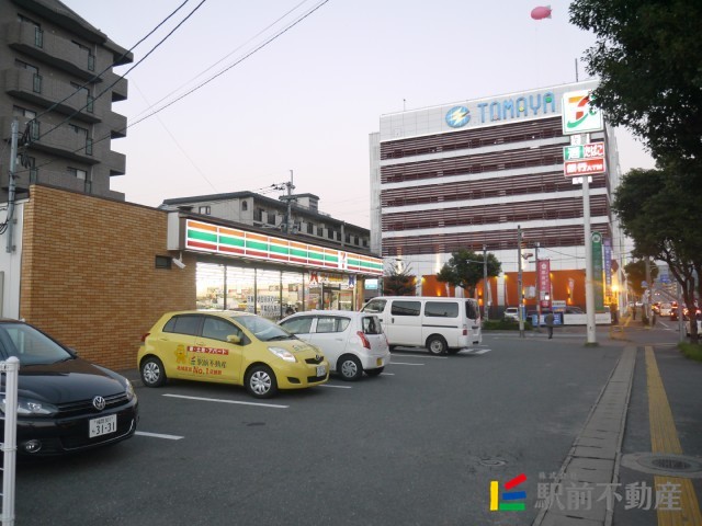 コンビニ　セブンイレブン太宰府通古賀3丁目店（コンビニ）まで700m
