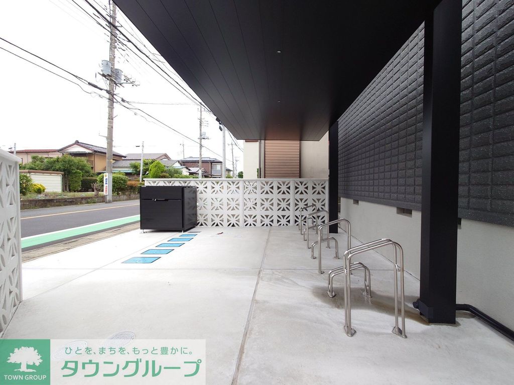 駐車場　駐輪場　各世帯2台まで要駐輪シール