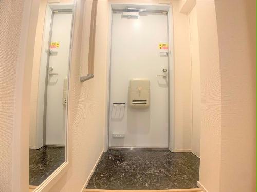 玄関　設備・使用は号室により異なるため、現況を優先致します。