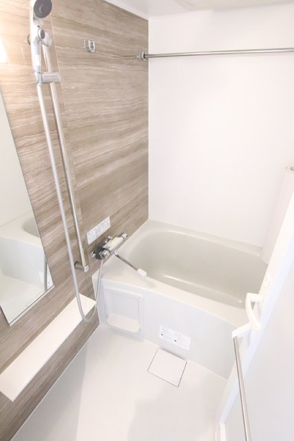 バス・シャワールーム　★浴室乾燥機付きバスルーム★