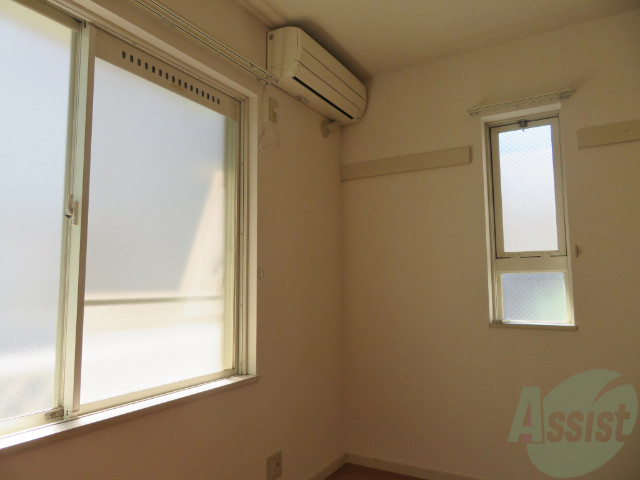 その他設備　ちゃんとエアコンもついているので、安心してくださいね。