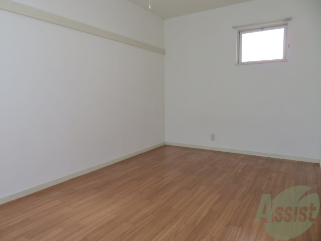 居室・リビング　リビングです。広くて、とても明るい間取りです。