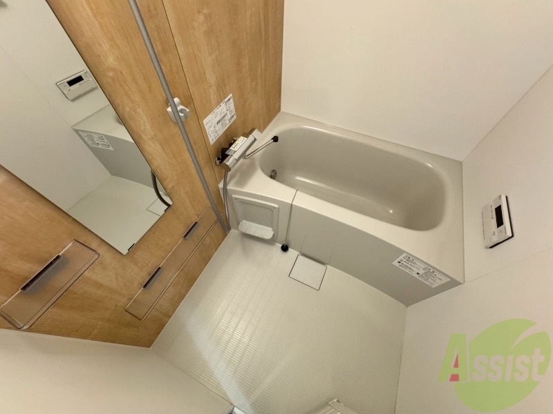 バス・シャワールーム　お風呂になります。一日の疲れを癒してくださいね。