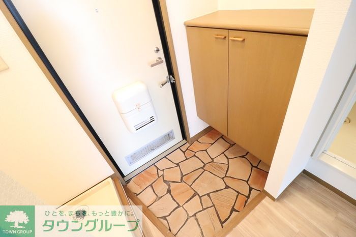 玄関　お部屋探しは【タウンハウジング千葉店】にお任せ下さい♪