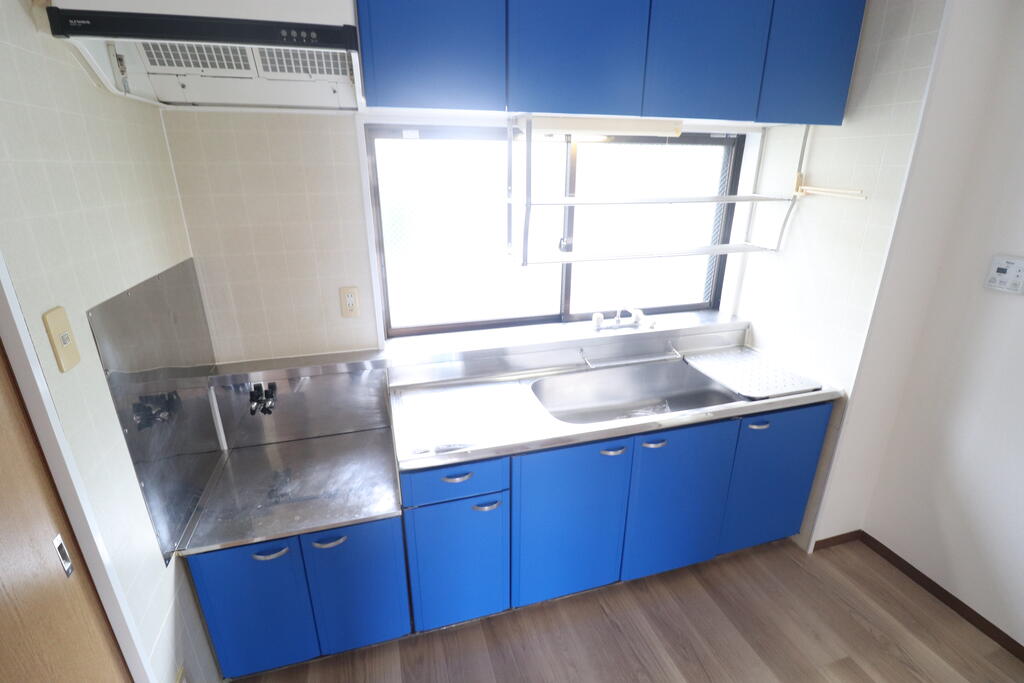 キッチン　キッチンに窓付き☆