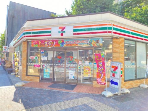 コンビニ　セブンイレブン名古屋東桜一丁目店（コンビニ）まで111m