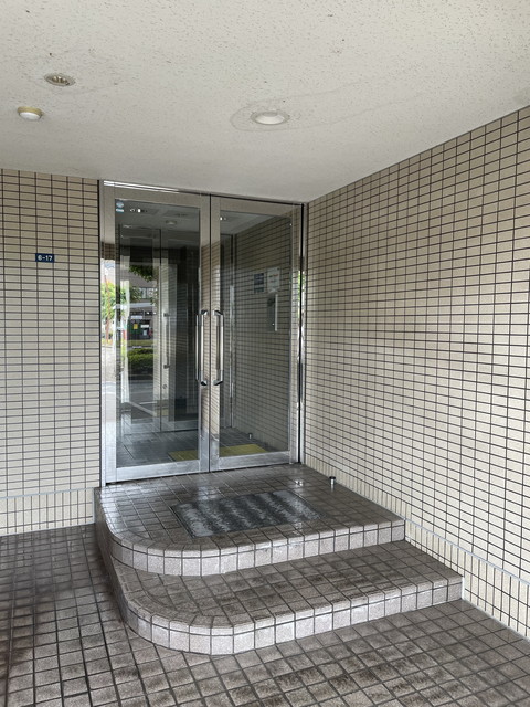 エントランス　共用玄関（オートロック）