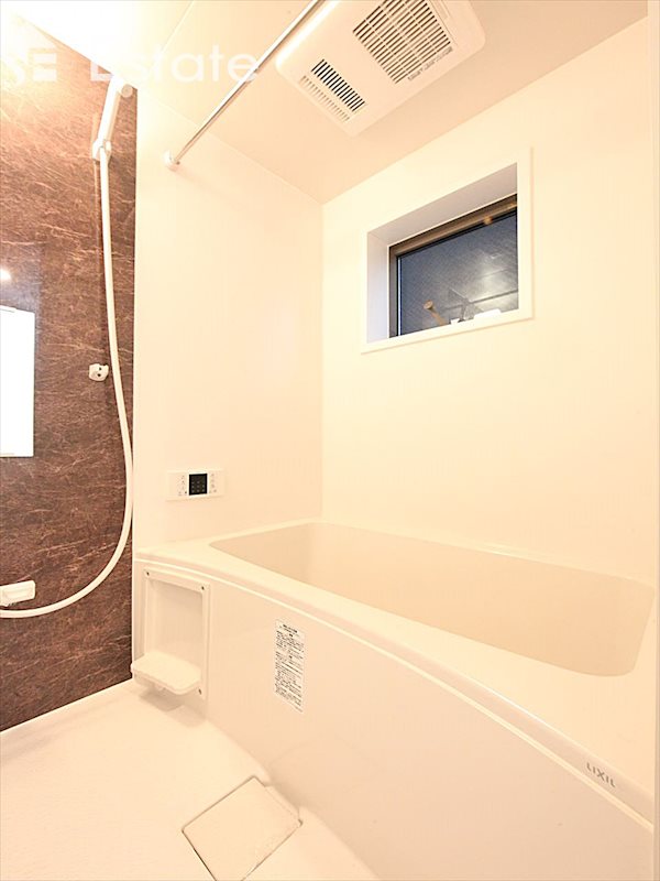 バス・シャワールーム　バスルーム