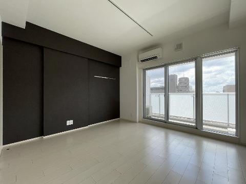 居室・リビング　室内