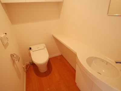 トイレ　室内イメージ