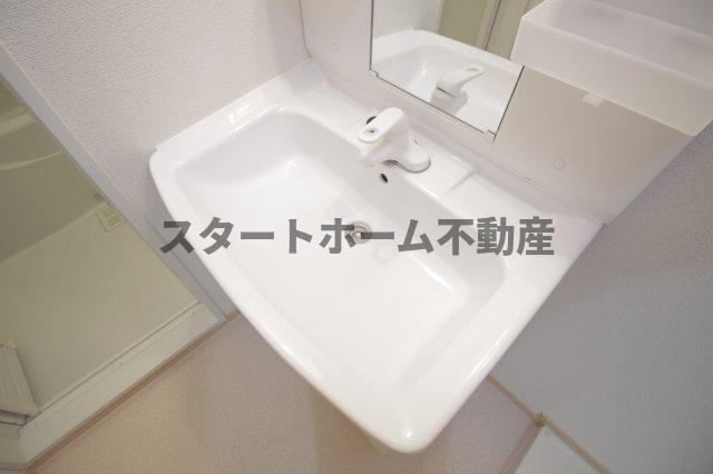 洗面設備　使いやすい洗面所です