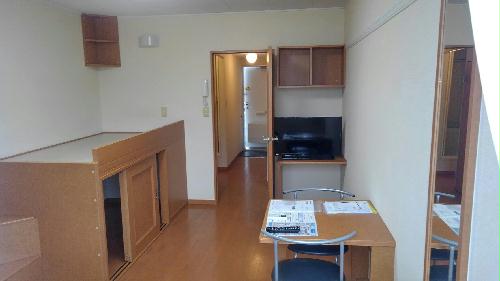 居室・リビング　家具家電付きです。