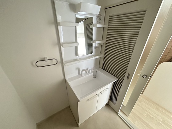 洗面設備　※別部屋の写真です