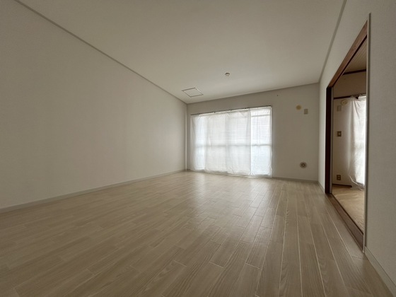 居室・リビング　※別部屋の写真です