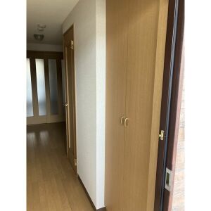 玄関　反転タイプあり