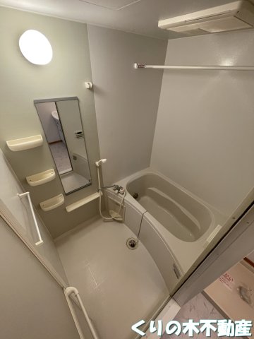 バス・シャワールーム　ゆったり過ごせるお風呂です