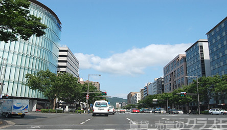 その他　烏丸御池交差点（その他）まで220m