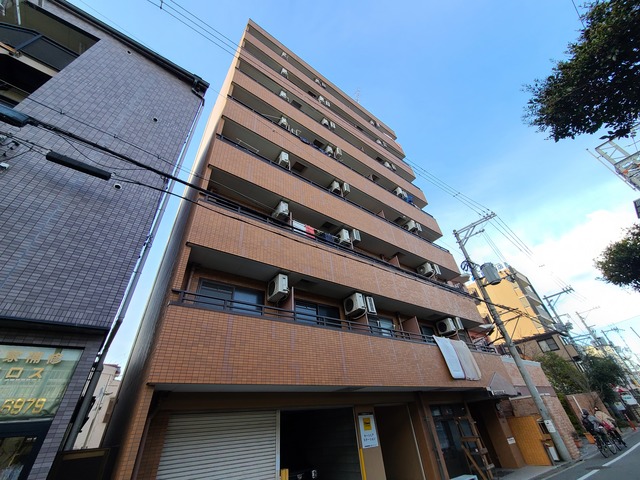 建物外観　シンプルなデザインの外観です