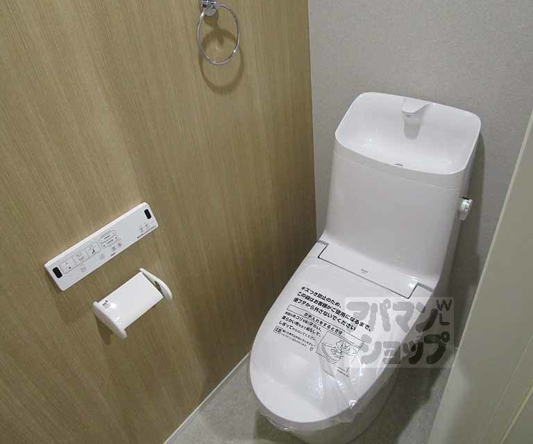 トイレ　１０３号室の写真です。