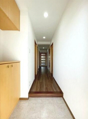 玄関　※参考写真