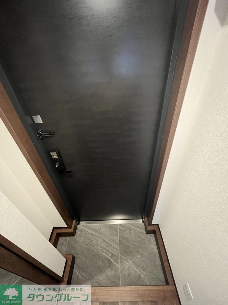 玄関　バルコニー