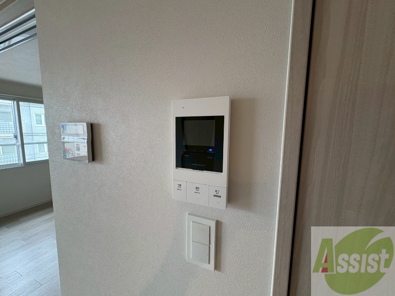 セキュリティ　ＴＶモニター付インターホンです。来客者の顔が見えるので安心！
