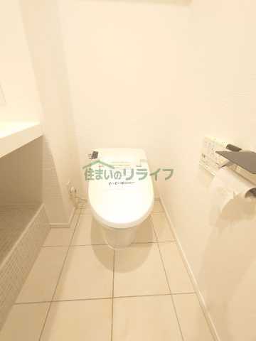 トイレ　カスタリア新宿夏目坂