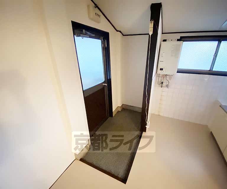 玄関　大きな段差がありません