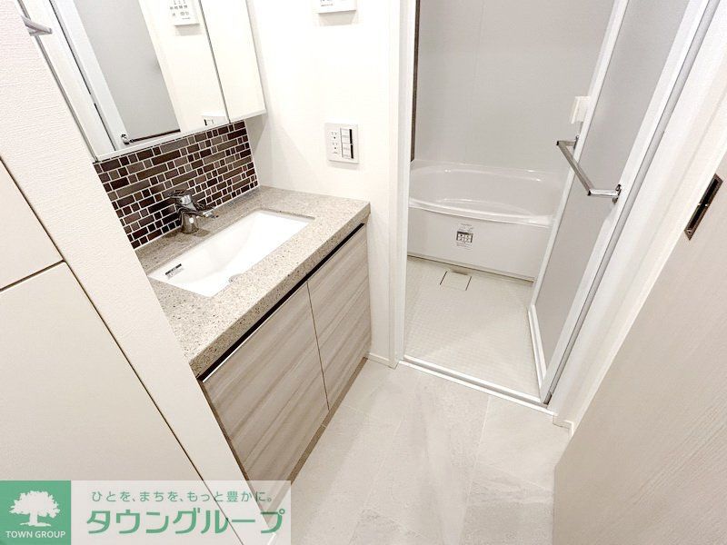 洗面設備　お部屋探しは株式会社　タウンハウジング　までお気軽にお問合…