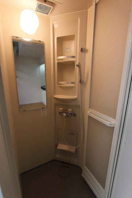 バス・シャワールーム　シャワールーム