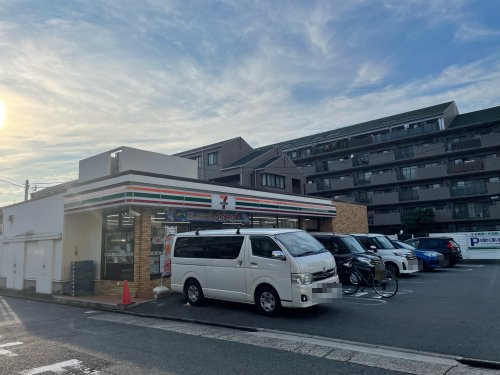 コンビニ　セブンイレブン 名古屋笹塚町店（コンビニ）まで562m