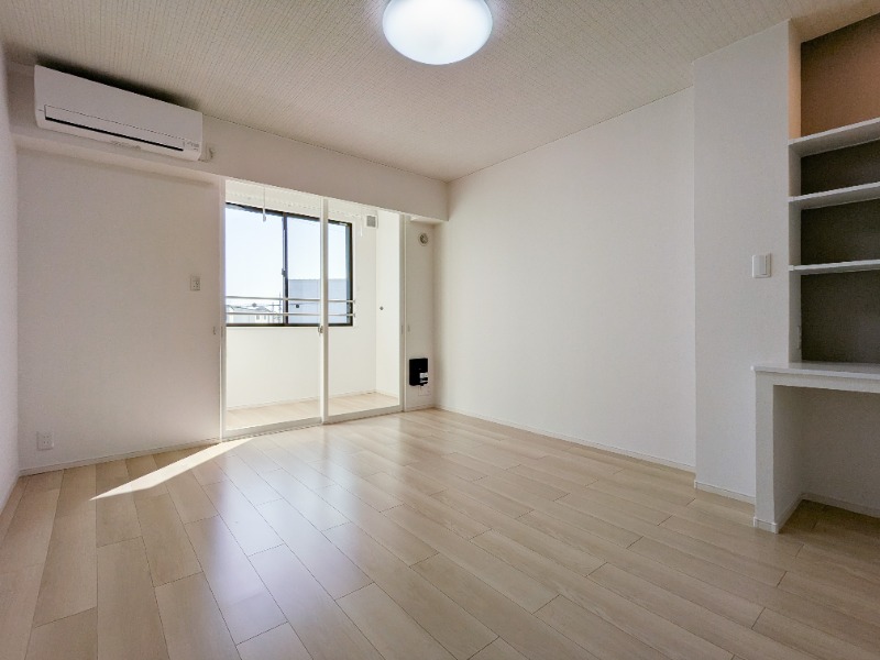 居室・リビング　図面と現状に相違がある場合には現状を優先