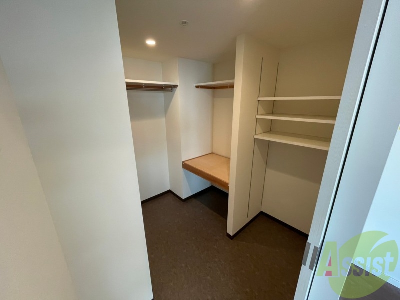 収納　クローゼット。荷物がたくさんあっても問題ないですね。