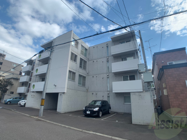 建物外観　札幌市中央区北三条西「ラ・コーザ北円山」