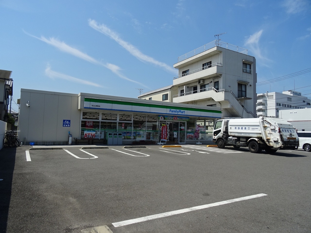 コンビニ　ファミリーマート 松山山西町店（コンビニ）まで896m