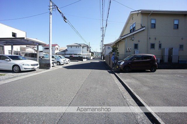 その他　前面道路（その他）まで2m