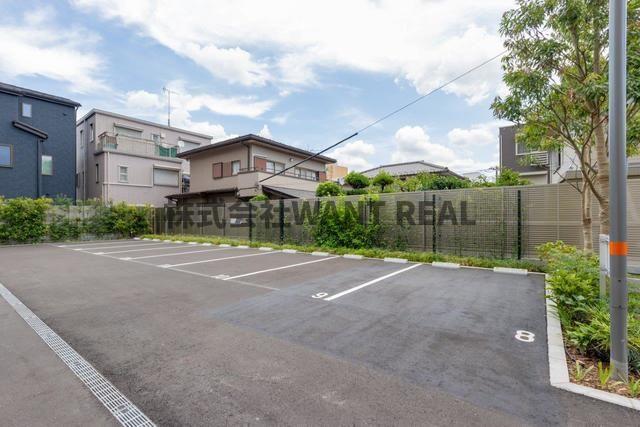 駐車場　車をお持ちの方に嬉しい駐車場付きの物件です