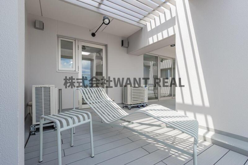 バルコニー　外からの目が気にならないバルコニーで洗濯物が干せます