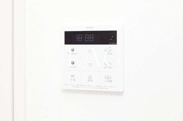 その他設備　給湯器パネルです。