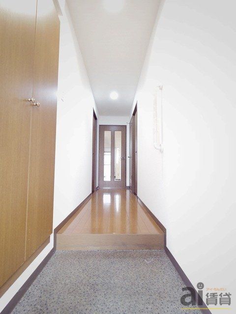 玄関　※別号室写真です