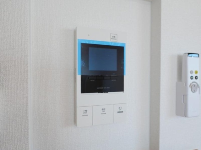 セキュリティ　モニター付きインターホン