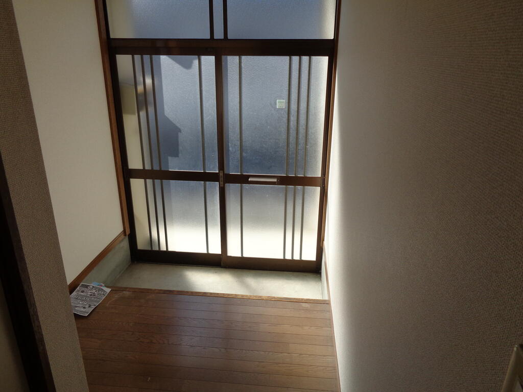 玄関　広々玄関でお子様がいても使いやすい♪