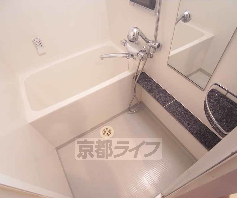 バス・シャワールーム　綺麗な築浅物件です！