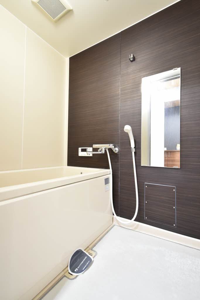 バス・シャワールーム　バスルーム