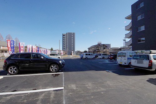 駐車場　敷地内駐車場