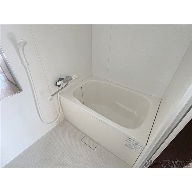 バス・シャワールーム　バスルーム