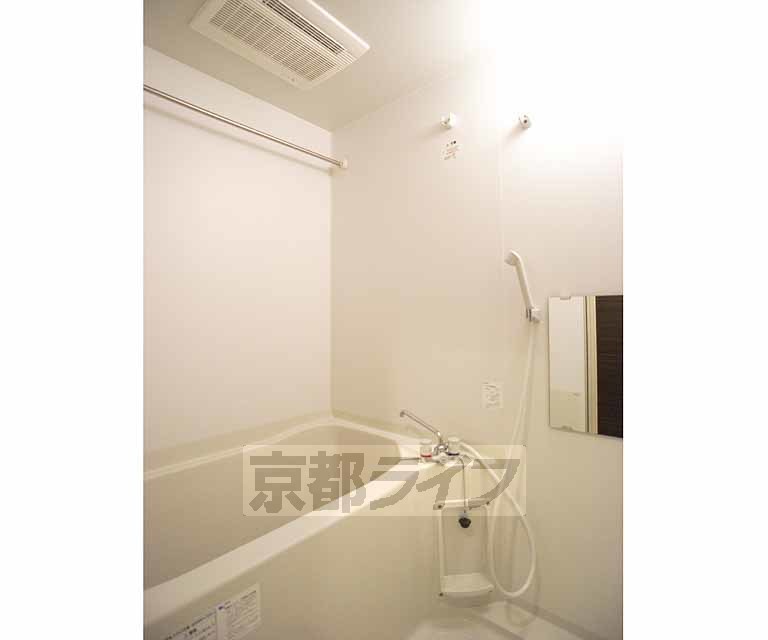 バス・シャワールーム　広いお風呂です。