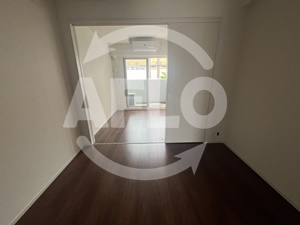 居室・リビング　リアライズ南巽　洋室