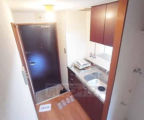 キッチン　大きなシンク。